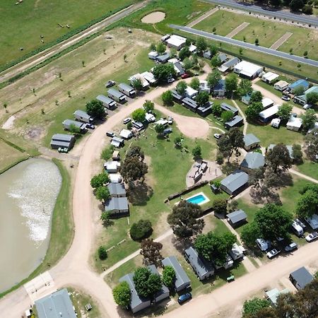 Mansfield Holiday Park Екстериор снимка